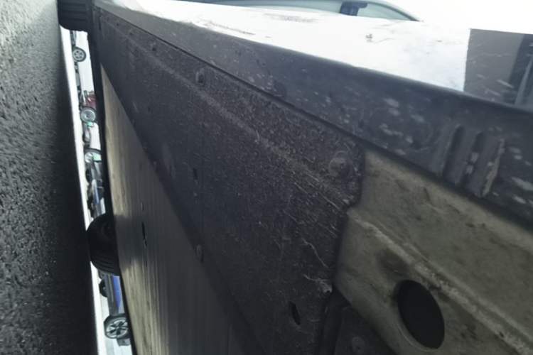 Used Li Auto MEGA 2024 Ultra Model Right Side Sill