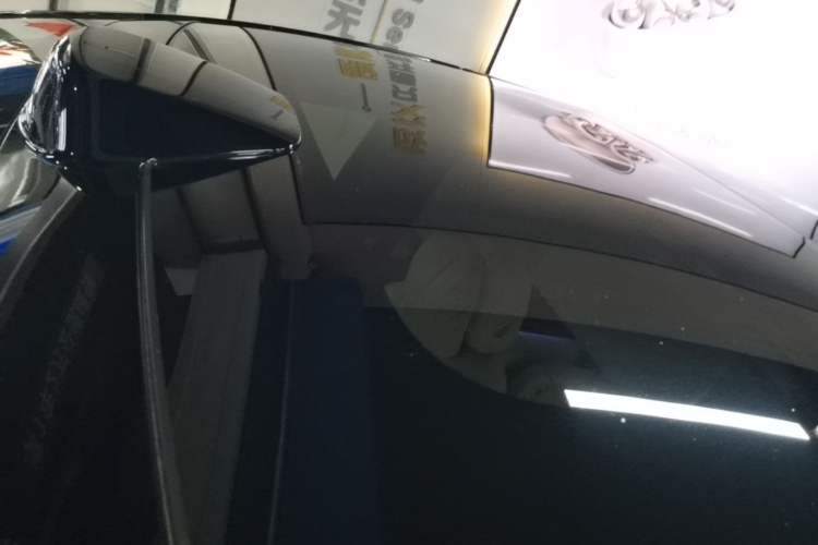 Used Li Auto MEGA 2024 Ultra Model Roof