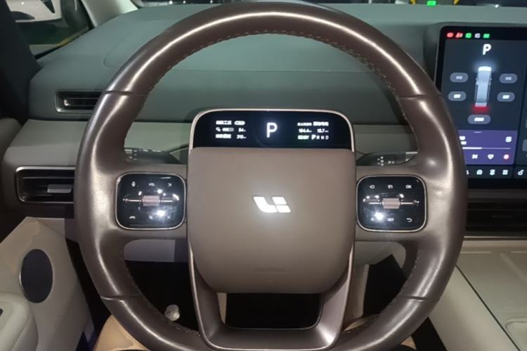 Used Li Auto MEGA 2024 Ultra Model Steering Wheel