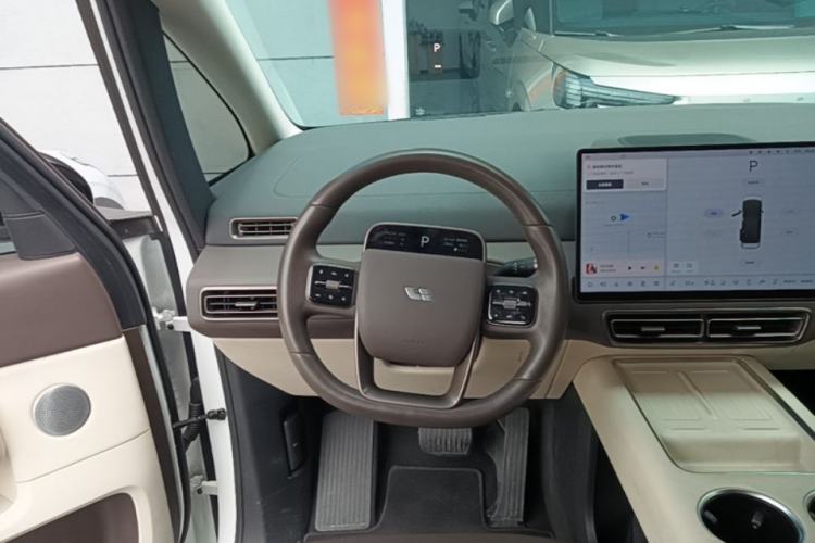 Used Li Auto MEGA 2024 Ultra Model Steering Wheel