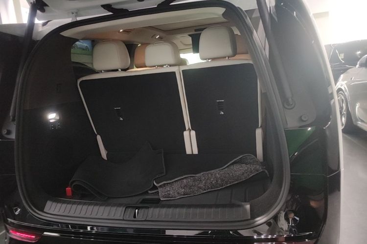 Used Li Auto MEGA 2024 Ultra Model Trunk