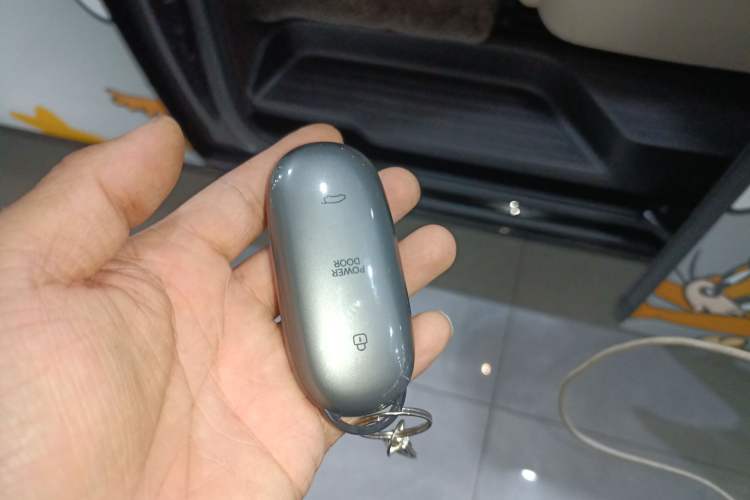 Used Li Auto MEGA 2024 Ultra Model Vehicle Key
