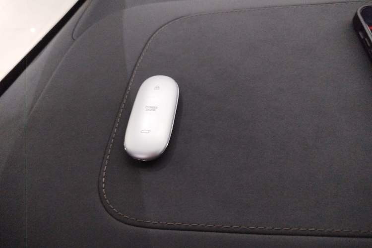Used Li Auto MEGA 2024 Ultra Model Vehicle Key