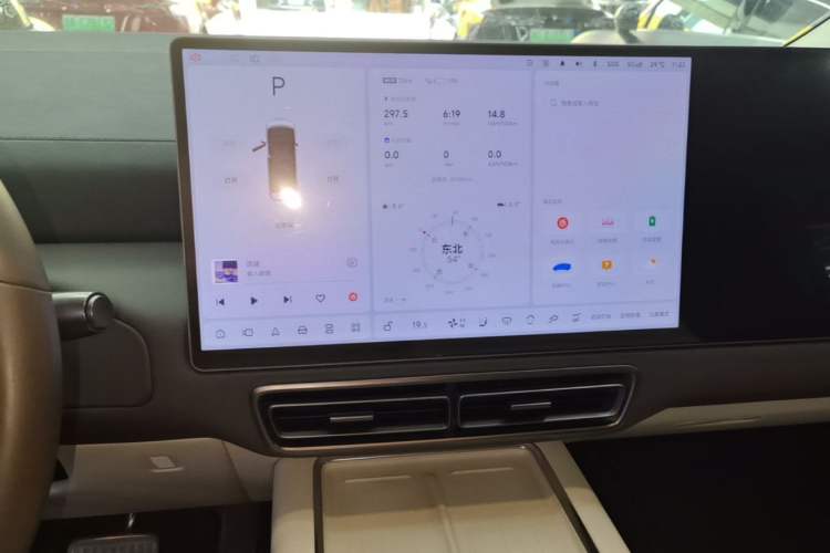 Used Li Auto MEGA 2024 Ultra Model Audio And AC Panel
