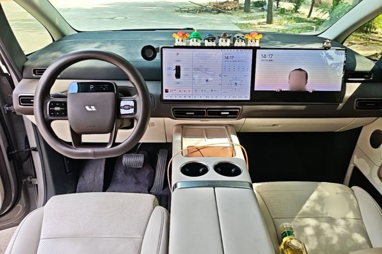 Used Li Auto MEGA 2024 Ultra Model Center Console