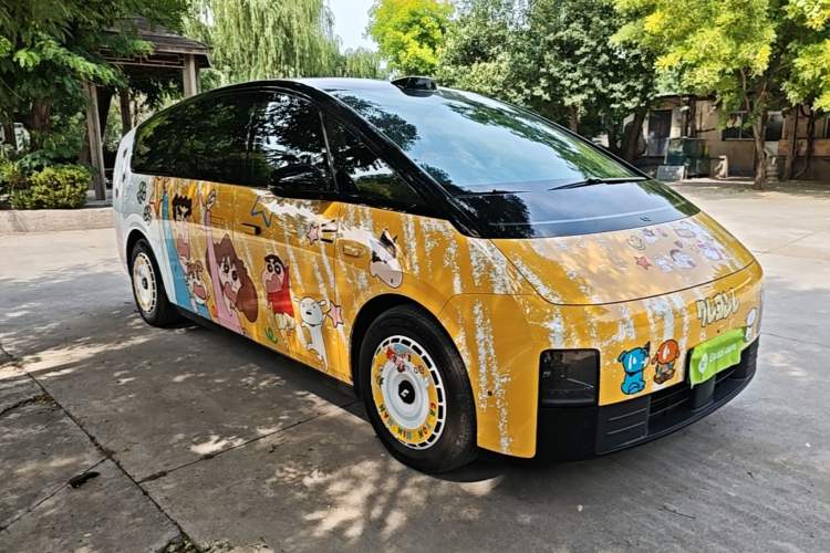 Used Li Auto MEGA 2024 Ultra Model Exterior 1