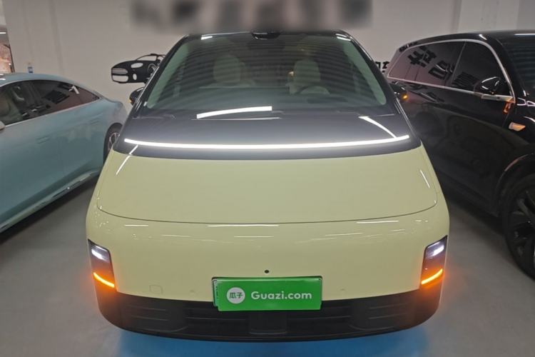 Used Li Auto MEGA 2024 Ultra Model Front