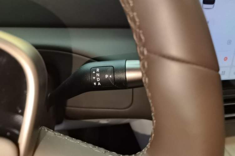 Used Li Auto MEGA 2024 Ultra Model Gear Lever