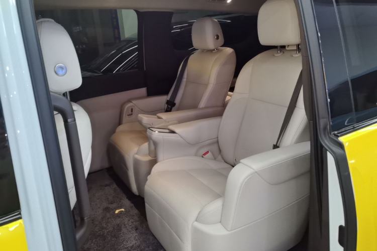 Used Li Auto MEGA 2024 Ultra Model Left Rear Seat