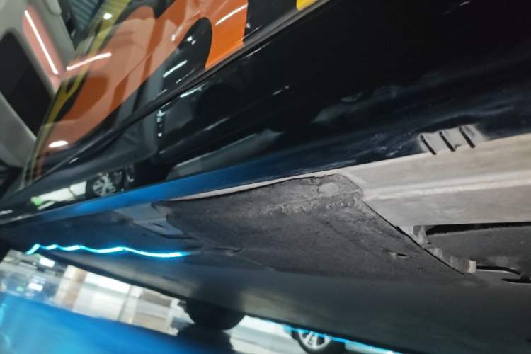 Used Li Auto MEGA 2024 Ultra Model Left Side Sill