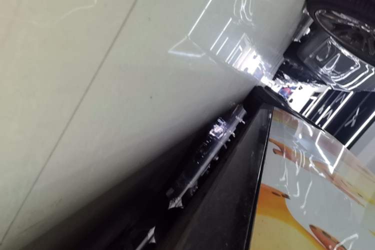 Used Li Auto MEGA 2024 Ultra Model Right Side Sill