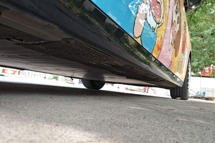Used Li Auto MEGA 2024 Ultra Model Right Side Sill