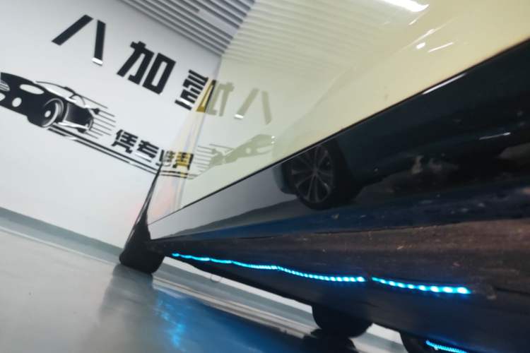 Used Li Auto MEGA 2024 Ultra Model Right Side Sill