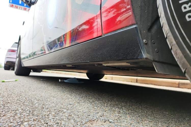 Used Li Auto MEGA 2025 Home Family Special Edition Chassis Rear Left