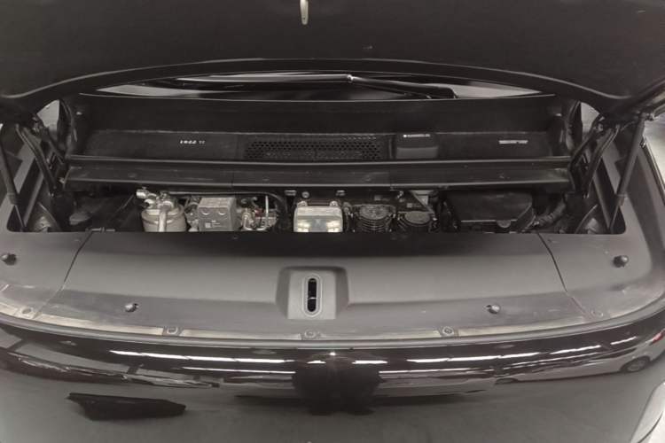 Used Li Auto MEGA 2025 Home Family Special Edition Engine Bay