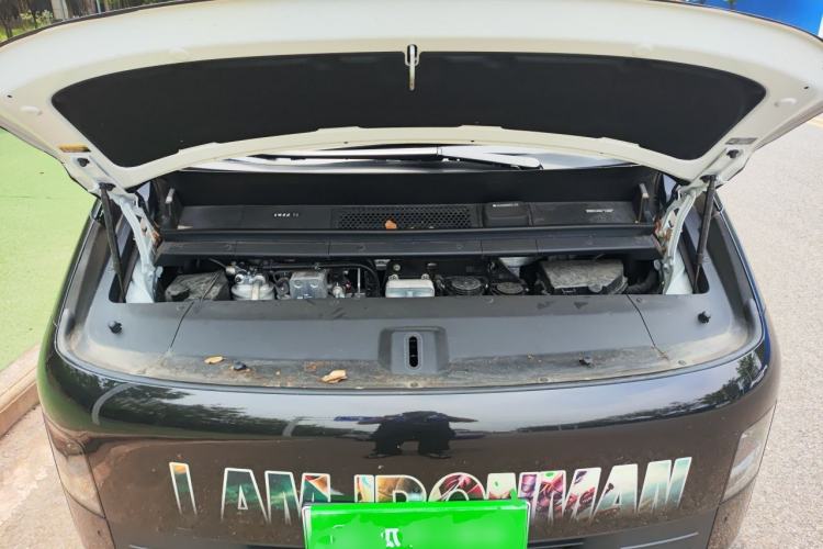 Used Li Auto MEGA 2025 Home Family Special Edition Engine Bay