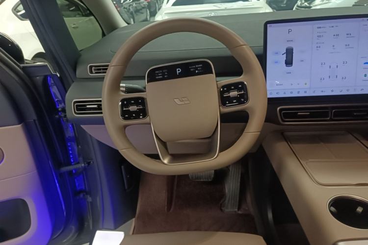 Used Li Auto MEGA 2025 Home Family Special Edition Steering Wheel