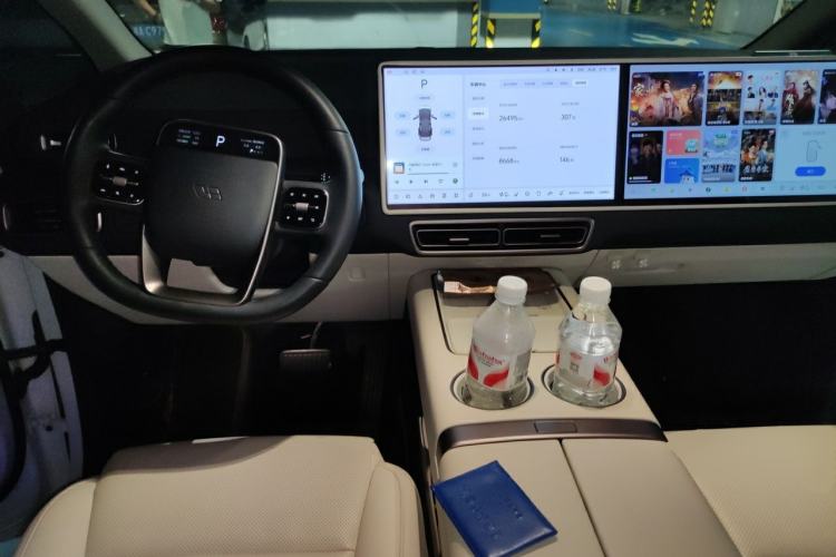 Used Li Auto MEGA 2025 Home Family Special Edition Center Console