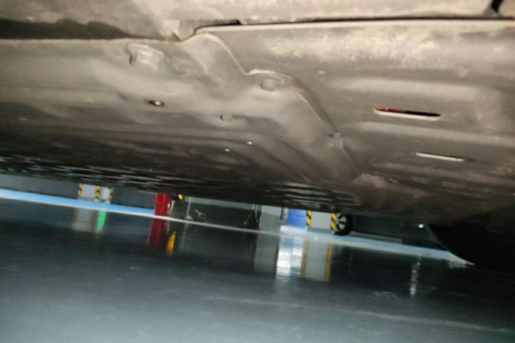 Used Li Auto MEGA 2025 Home Family Special Edition Chassis Rear Left