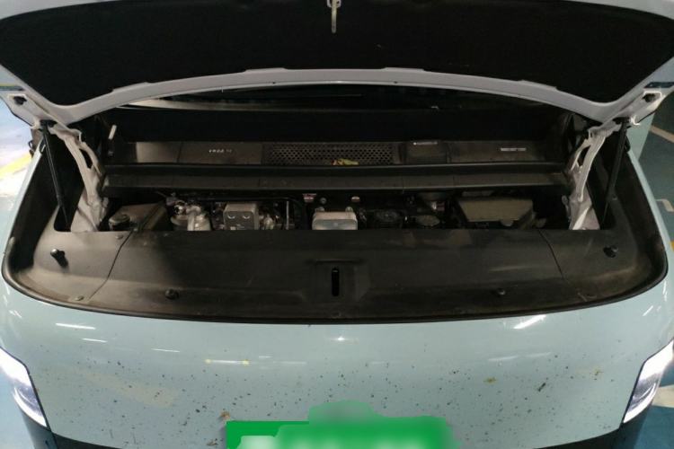 Used Li Auto MEGA 2025 Home Family Special Edition Engine Bay