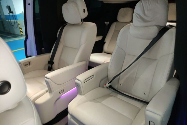 Used Li Auto MEGA 2025 Home Family Special Edition Left Rear Seat