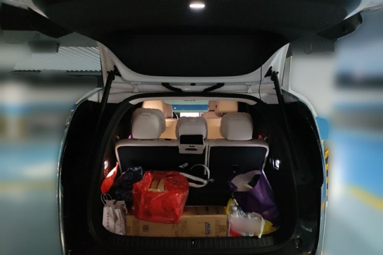Used Li Auto MEGA 2025 Home Family Special Edition Trunk
