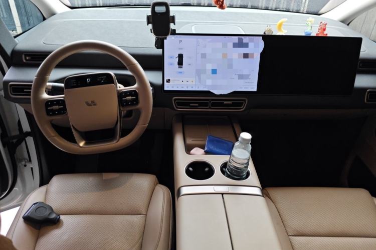 Used Li Auto MEGA 2025 Ultra Smart Refreshed Edition Center Console