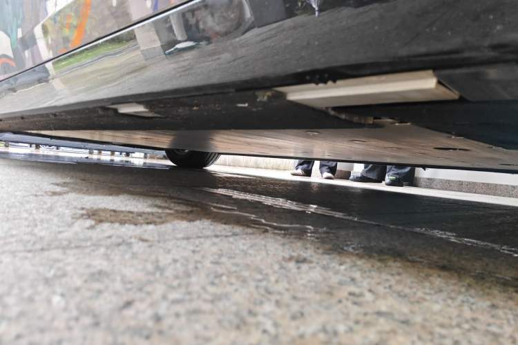 Used Li Auto MEGA 2025 Ultra Smart Refreshed Edition Chassis Rear Left