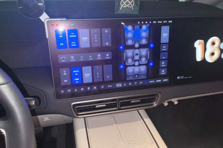 Used Li Auto MEGA 2025 Home Family Special Edition Audio And AC Panel