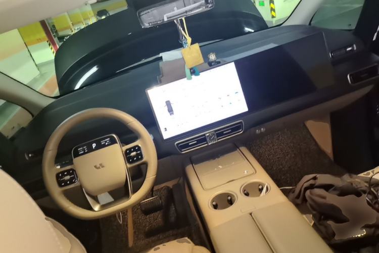 Used Li Auto MEGA 2025 Home Family Special Edition Center Console