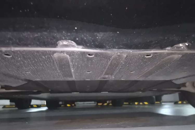 Used Li Auto MEGA 2025 Home Family Special Edition Chassis Front