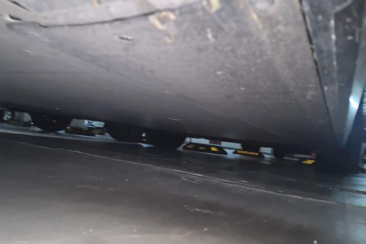 Used Li Auto MEGA 2025 Home Family Special Edition Chassis Front Left
