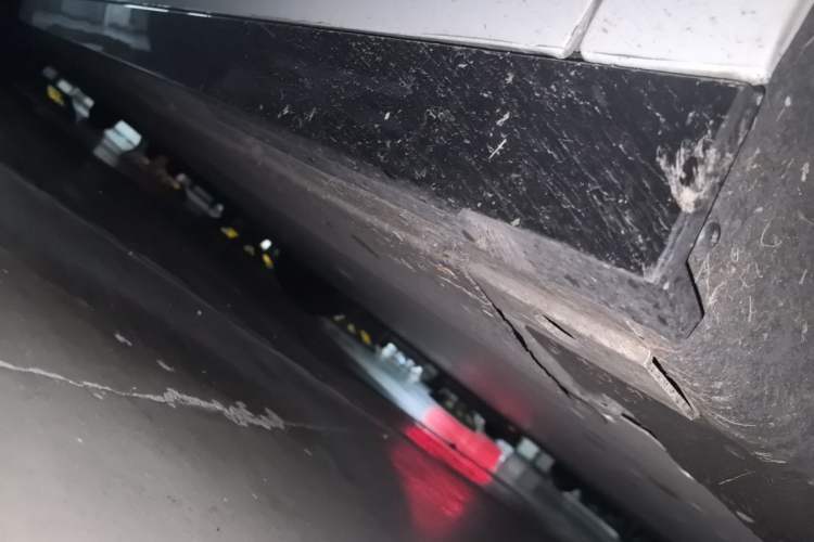 Used Li Auto MEGA 2025 Home Family Special Edition Chassis Front Right