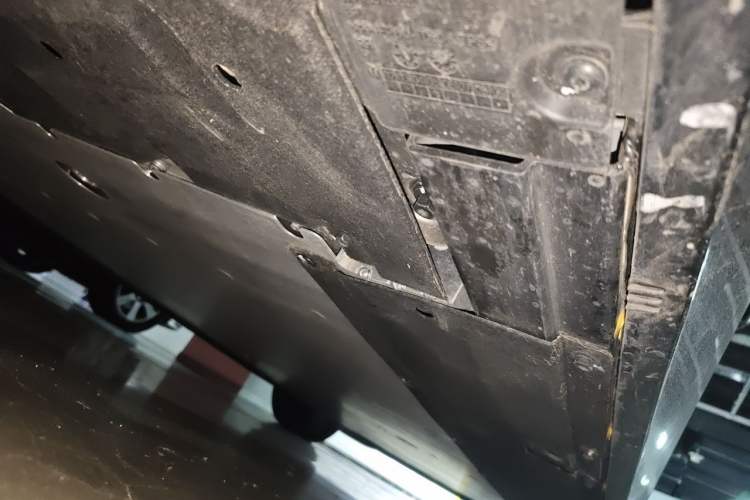 Used Li Auto MEGA 2025 Home Family Special Edition Chassis Rear Right