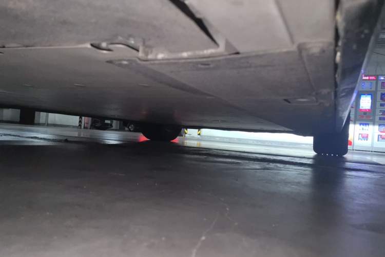 Used Li Auto MEGA 2025 Home Family Special Edition Chassis Rear Right