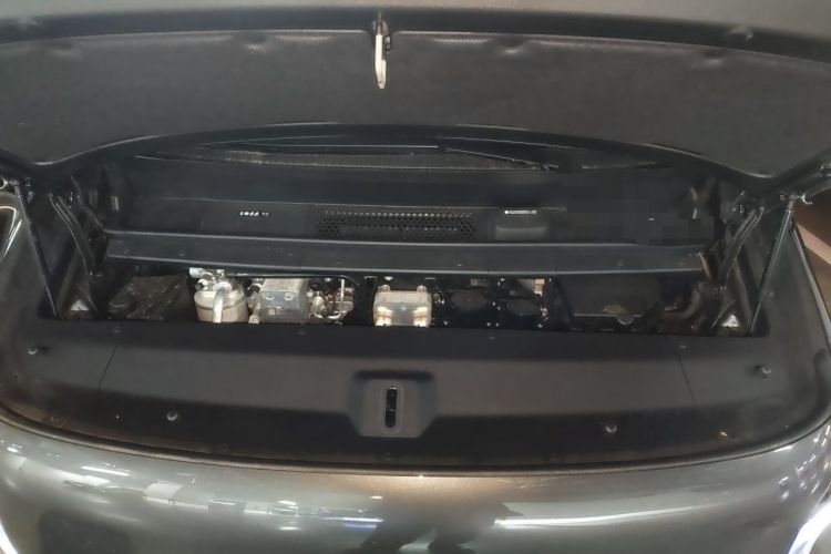 Used Li Auto MEGA 2025 Home Family Special Edition Engine Bay