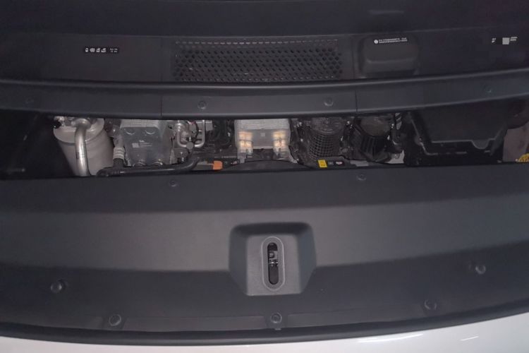 Used Li Auto MEGA 2025 Home Family Special Edition Engine Bay