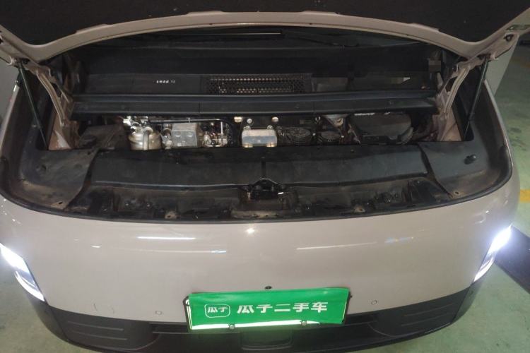 Used Li Auto MEGA 2025 Home Family Special Edition Engine Bay
