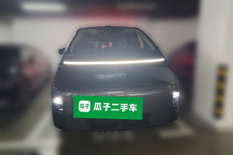 Used Li Auto MEGA 2025 Home Family Special Edition Front