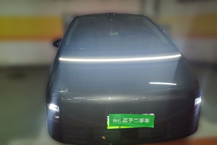 Used Li Auto MEGA 2025 Home Family Special Edition Front