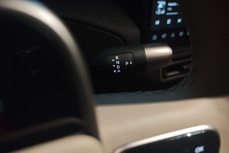 Used Li Auto MEGA 2025 Home Family Special Edition Gear Lever