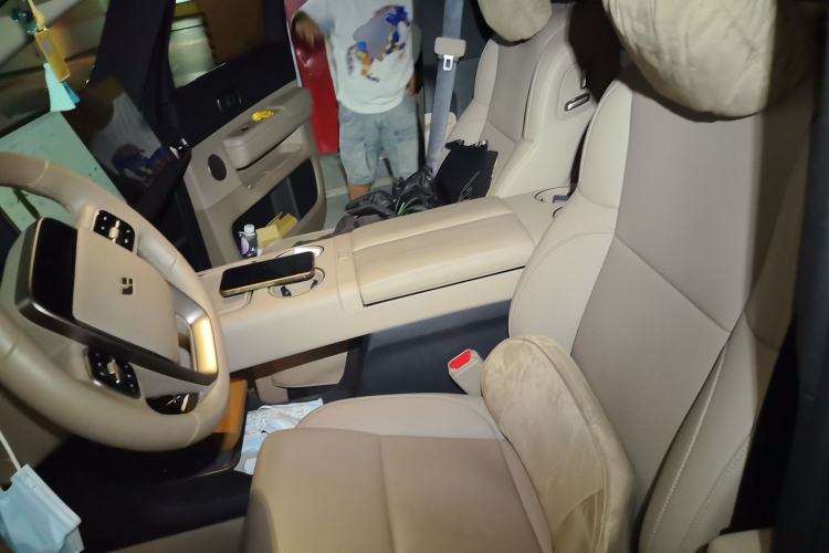 Used Li Auto MEGA 2025 Home Family Special Edition Left Front Seat