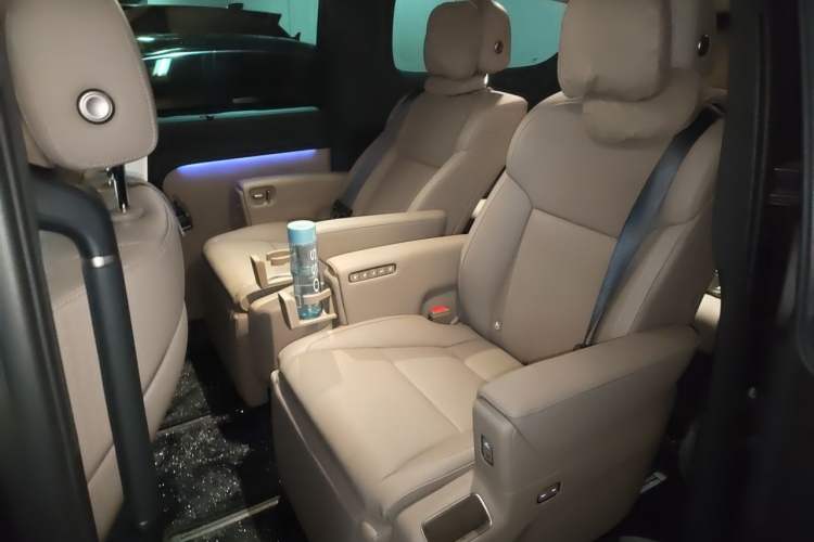 Used Li Auto MEGA 2025 Home Family Special Edition Left Rear Seat
