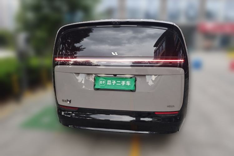 Used Li Auto MEGA 2025 Home Family Special Edition Rear