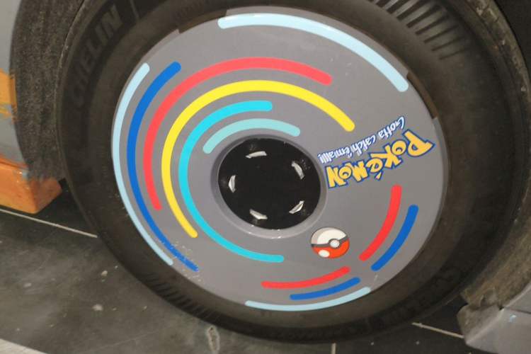 Used Li Auto MEGA 2025 Home Family Special Edition Right Front Wheel Hub