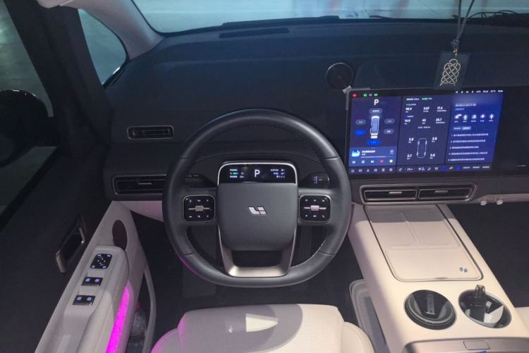Used Li Auto MEGA 2025 Home Family Special Edition Steering Wheel