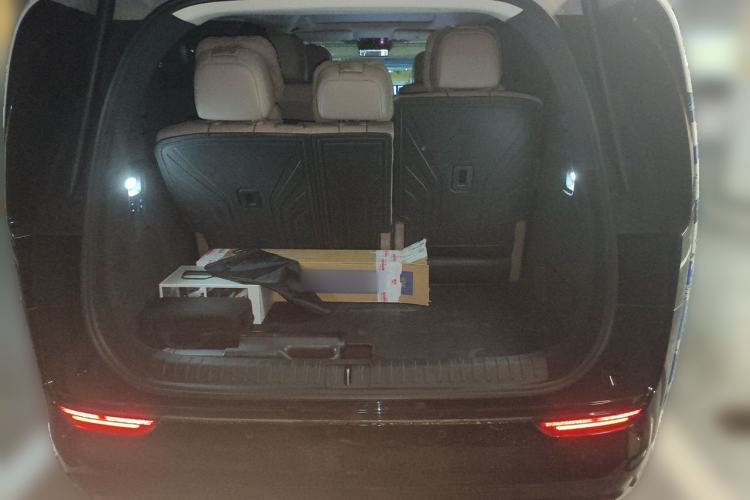 Used Li Auto MEGA 2025 Home Family Special Edition Trunk