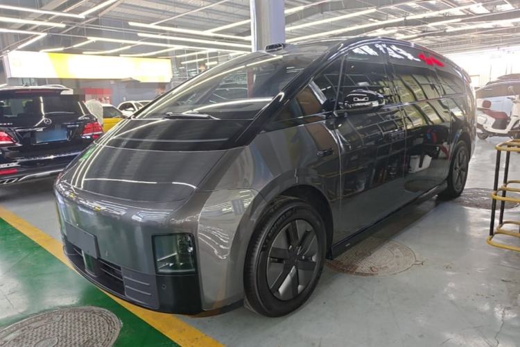 Li Auto MEGA 2025 Home Family Special Edition