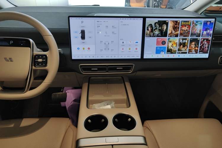 Used Li Auto MEGA 2025 Home Family Special Edition Audio And AC Panel