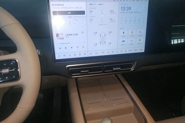 Used Li Auto MEGA 2025 Home Family Special Edition Audio And AC Panel